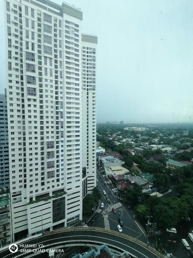 The Beacon Makati Staycation Suites Манила Экстерьер фото