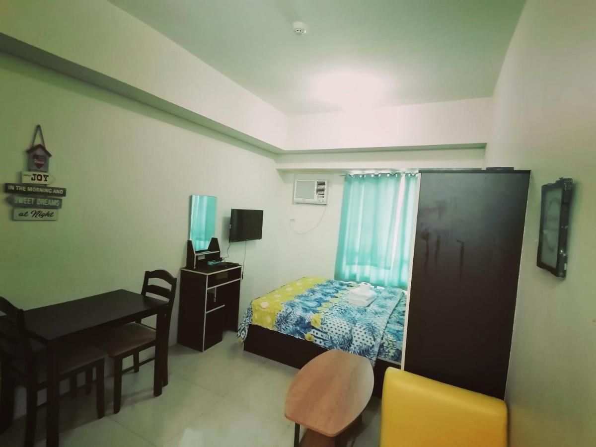 The Beacon Makati Staycation Suites Манила Экстерьер фото