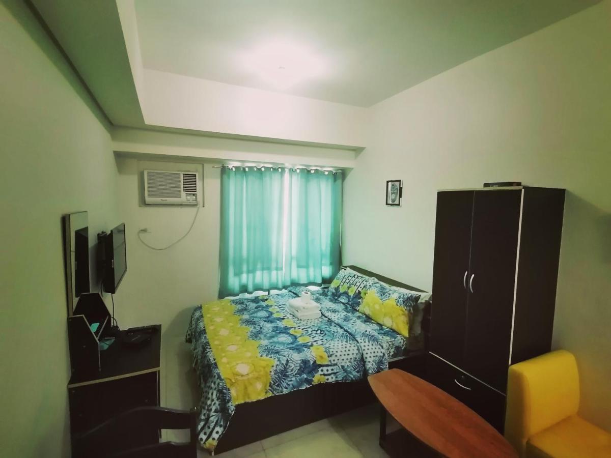 The Beacon Makati Staycation Suites Манила Экстерьер фото