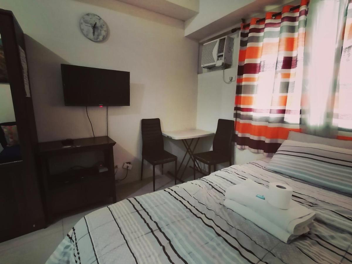 The Beacon Makati Staycation Suites Манила Экстерьер фото