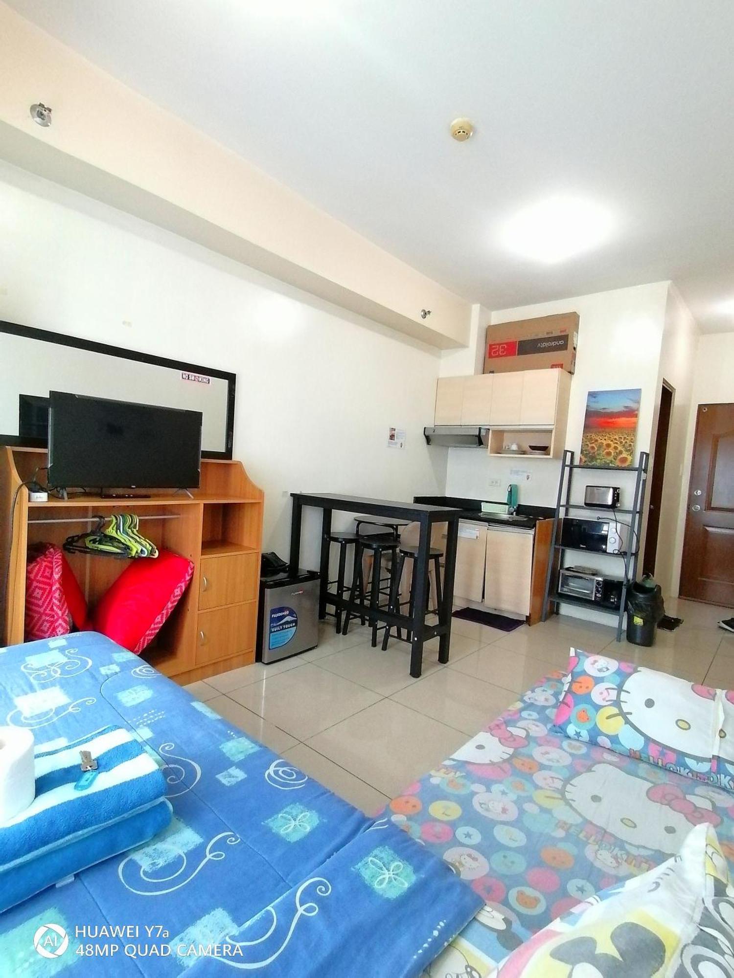 The Beacon Makati Staycation Suites Манила Экстерьер фото